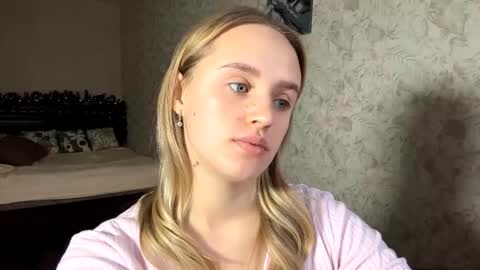 Sylvia online show from 3, 12, 2025