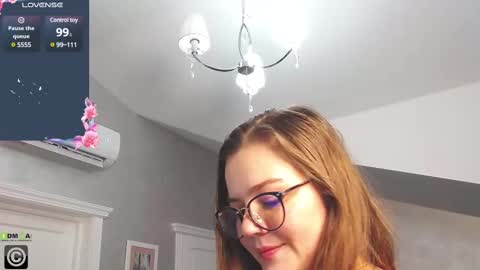 Snapshot of kellielowie chatting on 3, 1, 2025 kellielowie online show from 3, 1, 2025