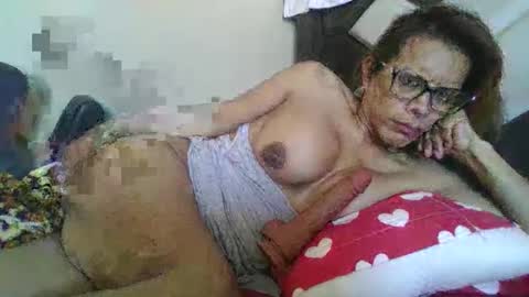 Snapshot of kelly_alisset chatting on 15, 12, 2025 kelly_alisset online show from 15, 12, 2025