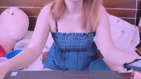 Snapshot of kelly_baby2005 chatting on 28, 4, 2026 Kelly online show from 28, 4, 2026