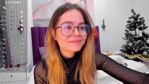 Kelly online show from 8, 12, 2024