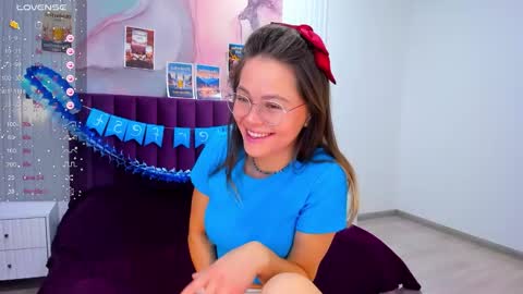 Snapshot of kelly_cuutie chatting on 2, 10, 2025 Kelly online show from 2, 10, 2025