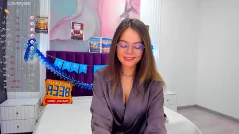 Snapshot of kelly_cuutie chatting on 3, 10, 2025 Kelly online show from 3, 10, 2025