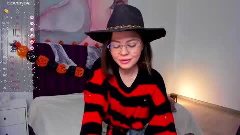 Snapshot of kelly_cuutie chatting on 25, 10, 2025 Kelly online show from 25, 10, 2025