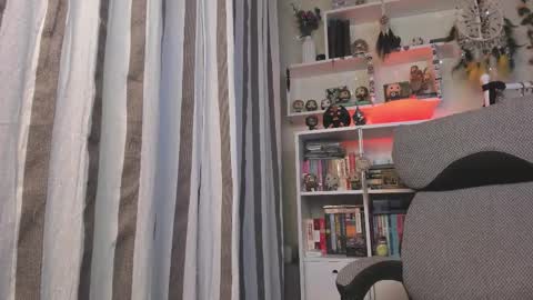 Snapshot of kellyasian chatting on 8, 11, 2025 Leia online show from 8, 11, 2025