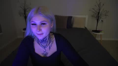 Kelly online show from 5, 10, 2025