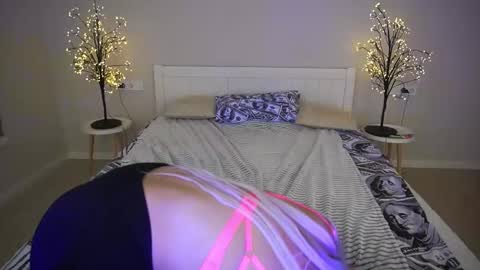 Kelly online show from 10, 10, 2025