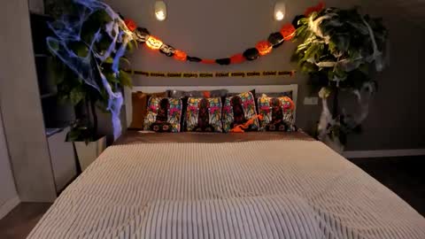 Kelly online show from 28, 10, 2025