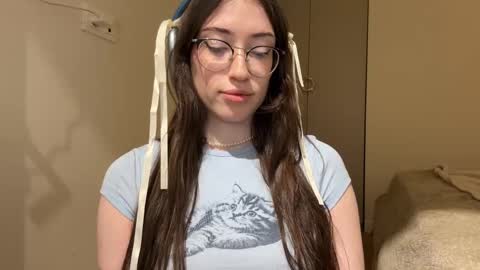 Snapshot of kellyberry__ chatting on 6, 3, 2026 Kelly online show from 6, 3, 2026