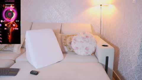 vanessa online show from 8, 3, 2026