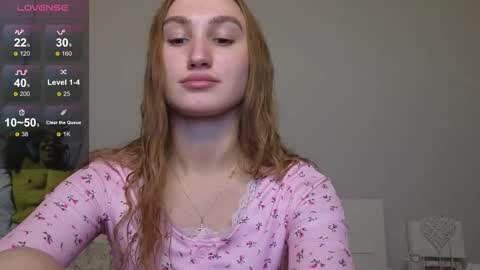 Snapshot of kellykeat chatting on 30, 9, 2025 Princess Kelly online show from 30, 9, 2025