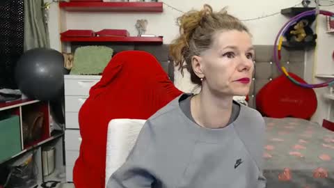 kelly online show from 31, 12, 2024