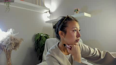 kellyy_bern online show from 4, 5, 2026