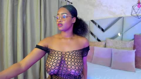 Snapshot of kellyy_cooper chatting on 19, 1, 2025 Kelly online show from 19, 1, 2025