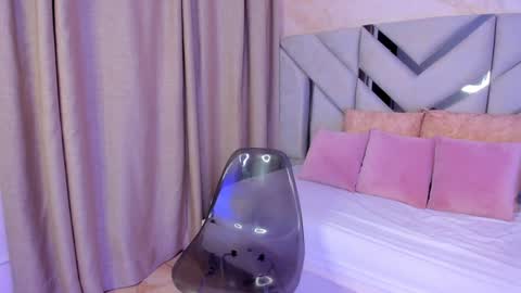 Snapshot of kellyy_cooper chatting on 24, 1, 2025 Kelly online show from 24, 1, 2025