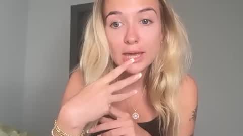 Kelsey Blu online show from 17, 5, 2026