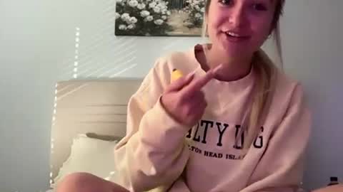 Snapshot of kelseyblu chatting on 3, 6, 2026 Kelsey Blu online show from 3, 6, 2026