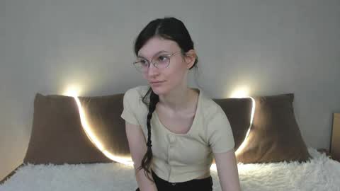 Kelsirabenold online show from 2, 4, 2026