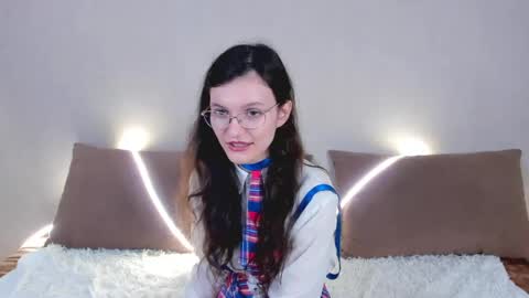 Kelsirabenold online show from 7, 5, 2026