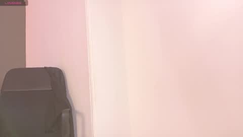   online show from 3, 11, 2025