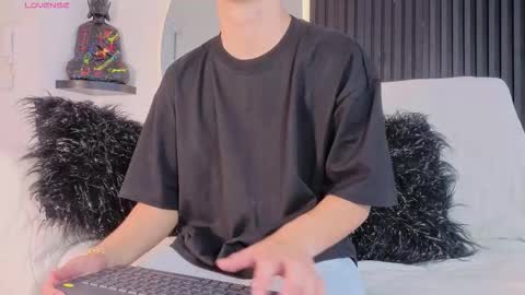   online show from 22, 12, 2025