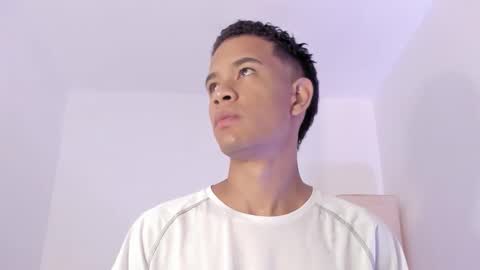 Julian Rivera   online show from 2, 11, 2025