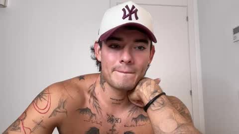 luis carlos esteban online show from 19, 10, 2025