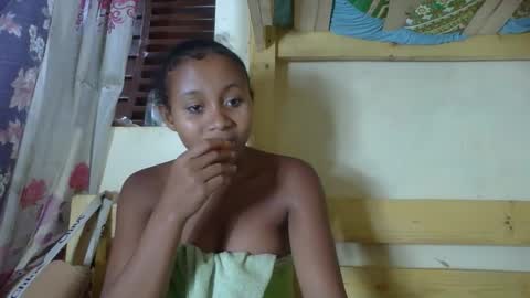 Snapshot of kenchy93 chatting on 4, 10, 2025 Kenchy online show from 4, 10, 2025