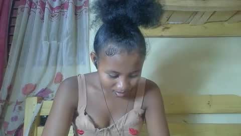 Snapshot of kenchy93 chatting on 20, 10, 2025 Kenchy online show from 20, 10, 2025