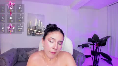 Kendall Jenner online show from 19, 12, 2024