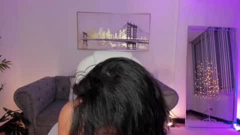 Kendall Jenner online show from 16, 1, 2025