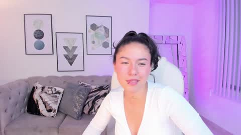 Kendall Jenner online show from 17, 1, 2025