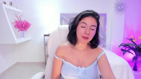 Kendall Jenner online show from 21, 1, 2025