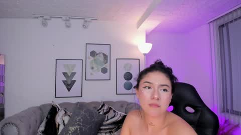 Kendall Jenner online show from 29, 1, 2025