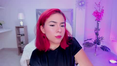 Snapshot of kendaall_jenner chatting on 12, 3, 2025 Kendall Jenner online show from 12, 3, 2025