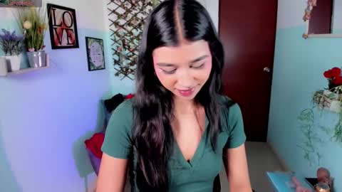 Snapshot of kendal_jenerr chatting on 27, 9, 2025 Carolina  online show from 27, 9, 2025