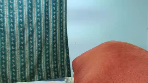 kendalkitty1 online show from 11, 1, 2026