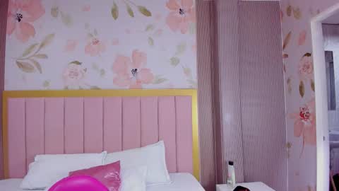 Snapshot of kendall_curves chatting on 1, 2, 2026 Kendall no Jenner online show from 1, 2, 2026