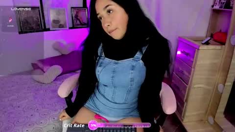 Snapshot of kendall_houle_ chatting on 3, 3, 2026 KendallHoule online show from 3, 3, 2026