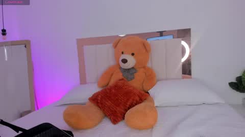   online show from 23, 3, 2026