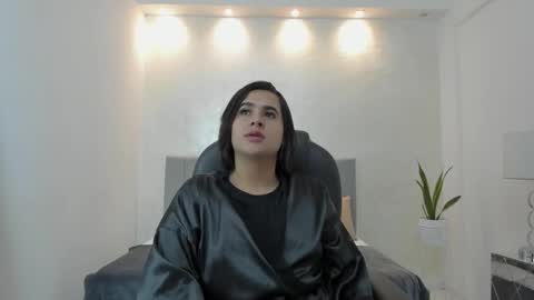 Snapshot of kendall_roous chatting on 18, 10, 2025 kendall_roous online show from 18, 10, 2025