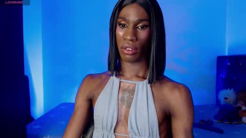 kendallgil_ online show from 4, 3, 2025