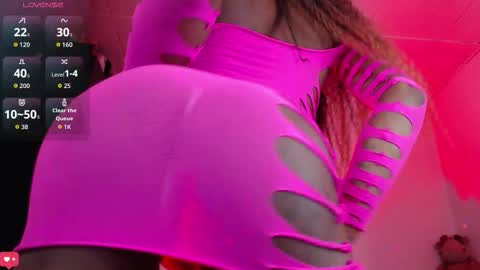 kendallgil_ online show from 5, 12, 2025