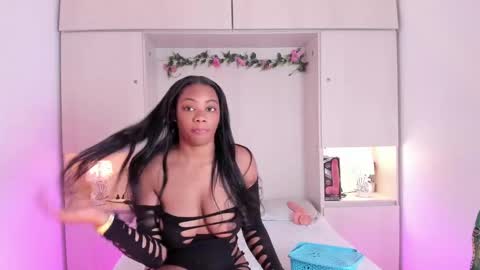 Snapshot of kendallrosse1 chatting on 2, 10, 2025 Kendal online show from 2, 10, 2025