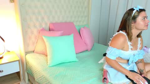 Snapshot of kendallrouse chatting on 26, 4, 2026 Kendall online show from 26, 4, 2026