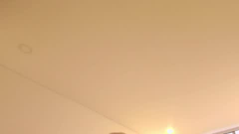 kendall online show from 28, 2, 2025