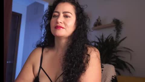 Snapshot of kendally_ chatting on 17, 12, 2025 kendally_ online show from 17, 12, 2025