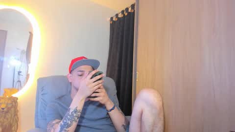 Snapshot of kendel_dimitri chatting on 31, 1, 2025 kendel_dimitri online show from 31, 1, 2025