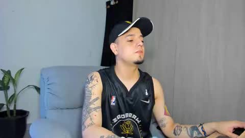 Snapshot of kendel_dimitri chatting on 7, 3, 2025 kendel_dimitri online show from 7, 3, 2025