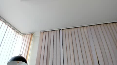 Kendra crow online show from 21, 12, 2025